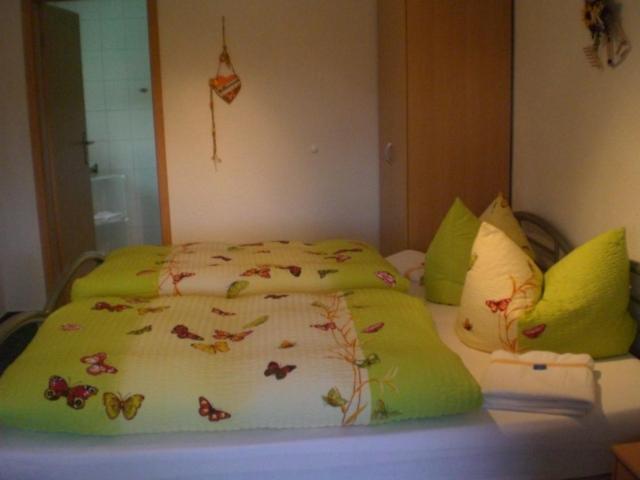 Pension-Mummerliese Goseck Zimmer foto